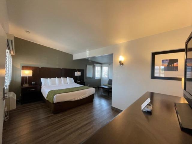 Hi View Inn & Suites 맨하탄비치 외부 사진