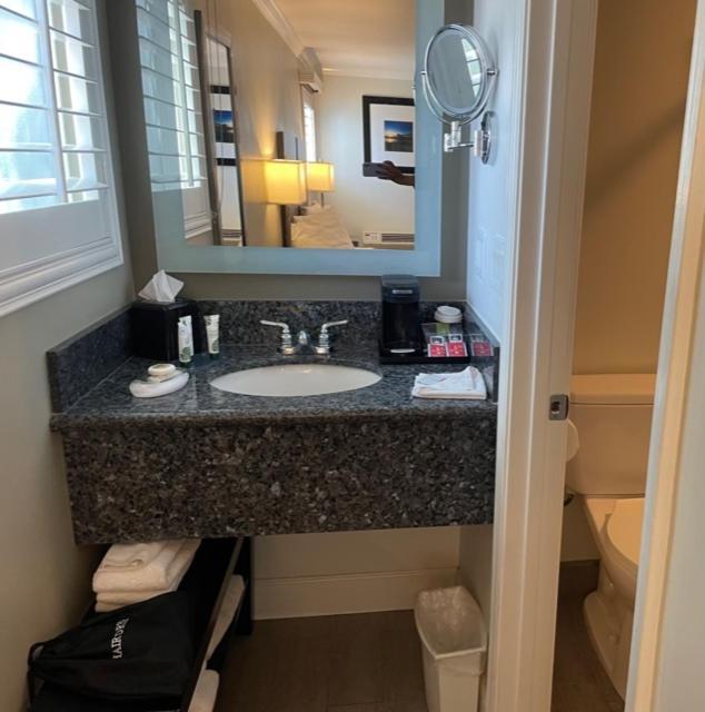 Hi View Inn & Suites 맨하탄비치 외부 사진