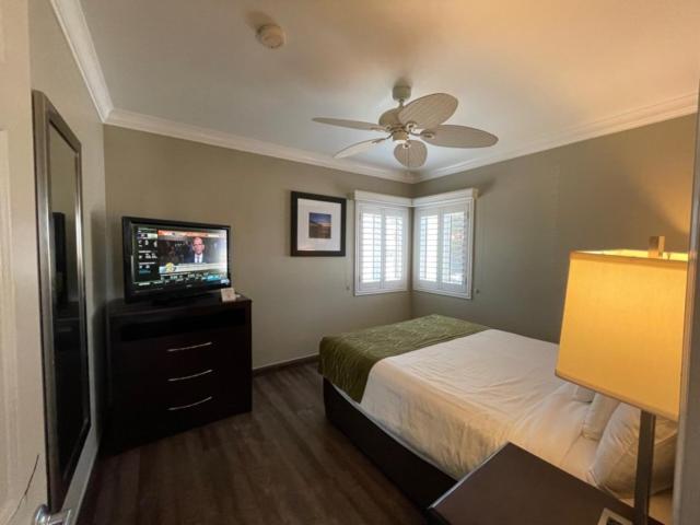 Hi View Inn & Suites 맨하탄비치 외부 사진